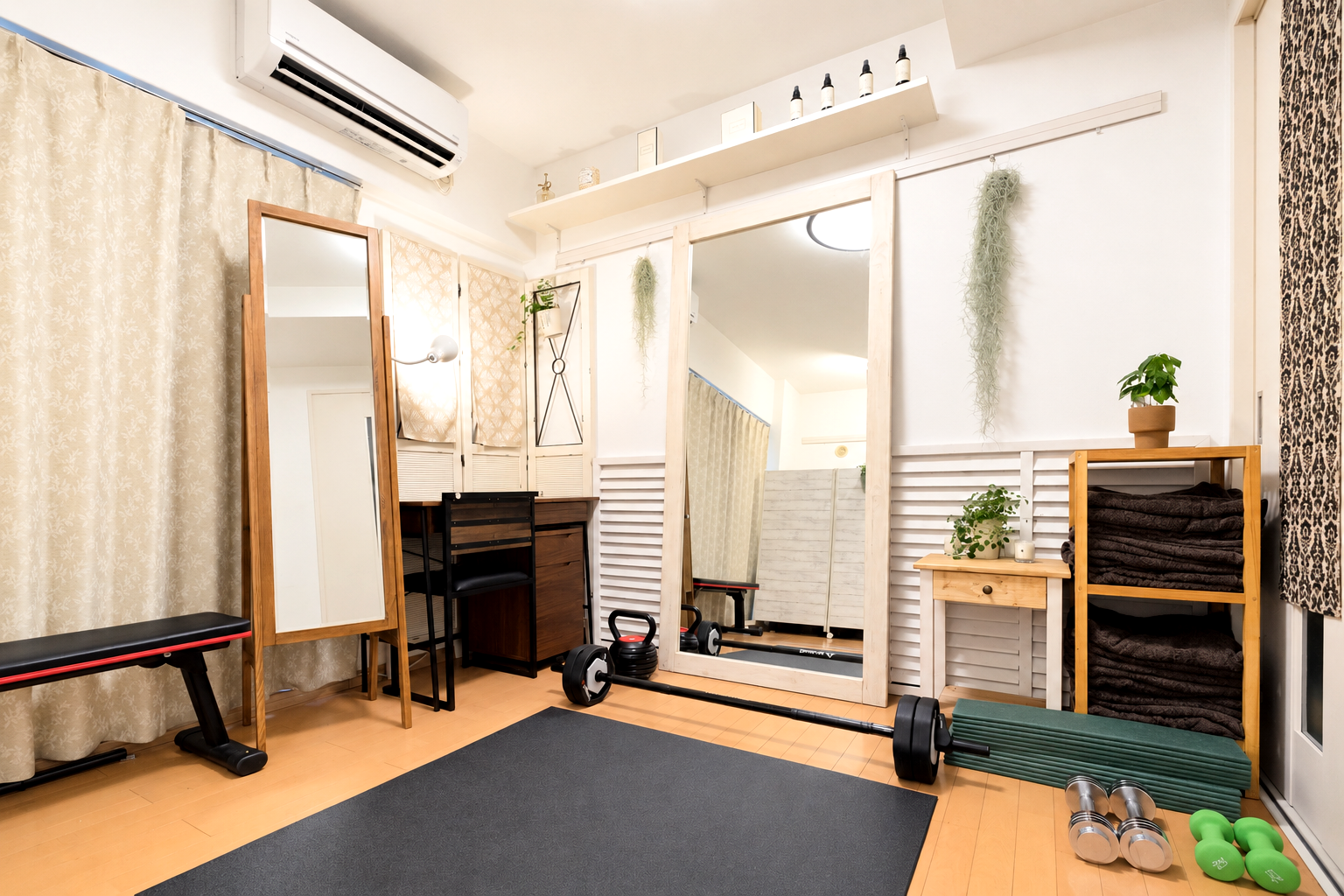 実際のRashiku店内。トレーニングスペースと器具が見える室内